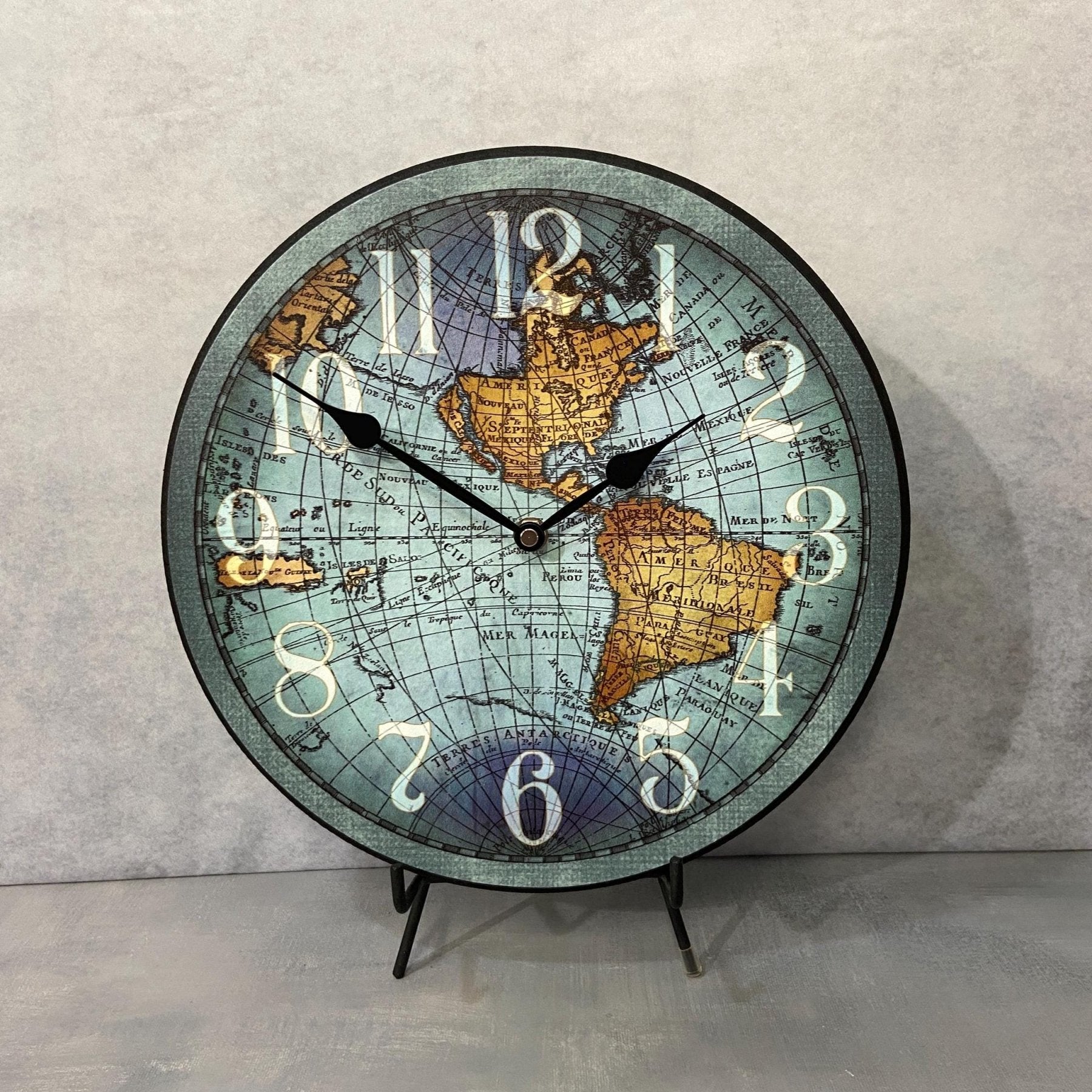 Vincenzo Blue World Mapclock - CustomBigClocks
