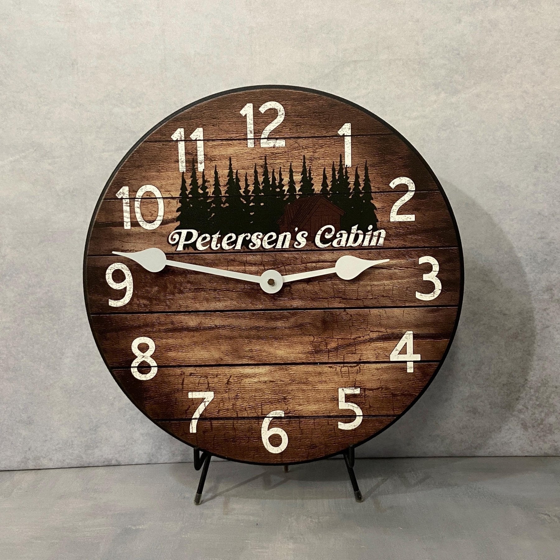 Personalized Cabin Clock - CustomBigClocks