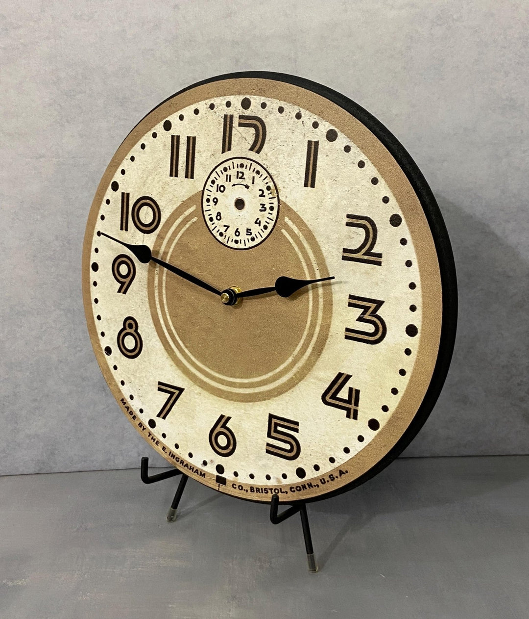 Retro Wall Clock - CustomBigClocks